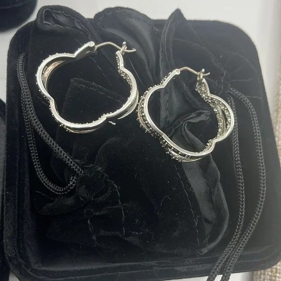 Unique Vintage Sterling Silver Earrings adorned with Marcasite & CZ - Picture 14 of 14